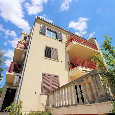 Fuer Zwei Erwachsene Und Zwei Apartment