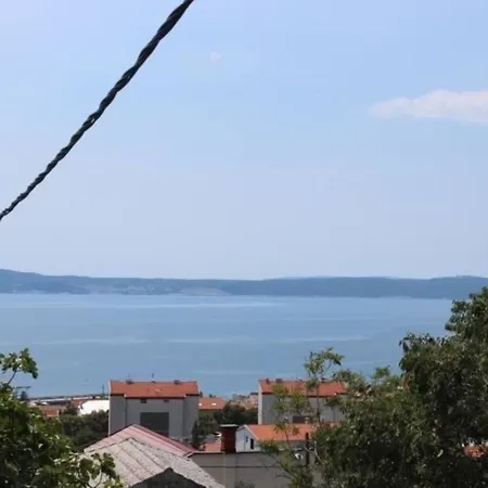 Fuer Zwei Erwachsene Und Zwei Apartment Novi Vinodolski