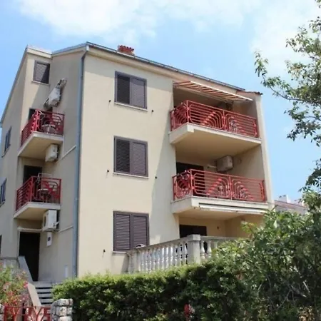 Fuer Zwei Erwachsene Und Zwei Apartment